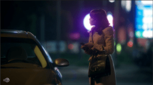 Olivia-Pope-carries-Prada-Fall-2005-bag